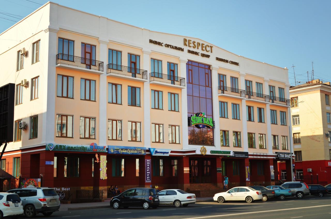 Respect Hotel Pawlodar Exterior foto